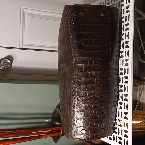 Kesslond Elegant Brown Crocodile Women's Handbag - Picture 8 of 8